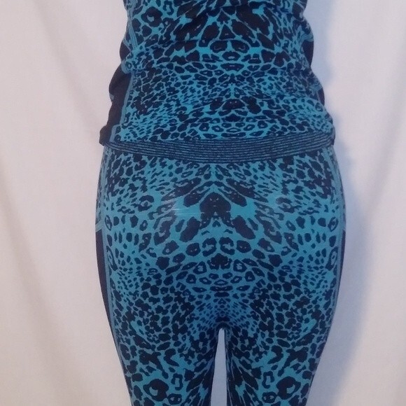 Blue/Black Exercise Suit - Picture 5 of 11